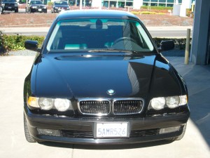 2001 BMW 740i Front view